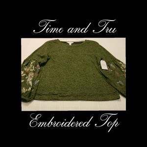 Embroidered Long Sleeve Top w/ Balloon Sleeves